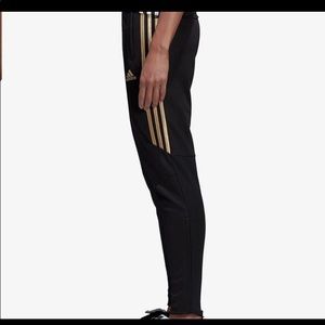 ADIDAS : Black/Metallic Gold